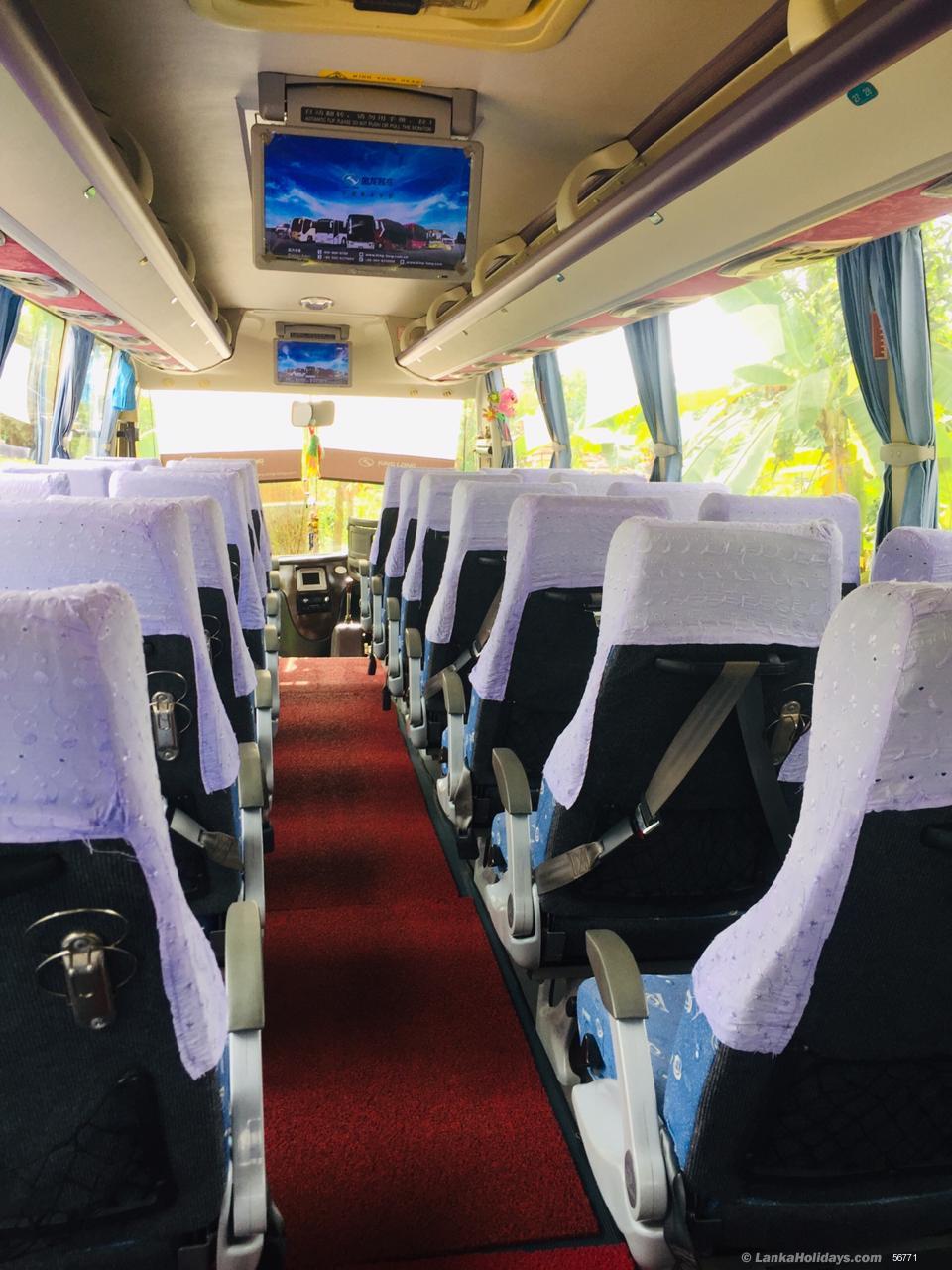 Sri Lanka Bus/Coach Rentals/Hire 37 Seater Luxury Coach Hire in Colombo